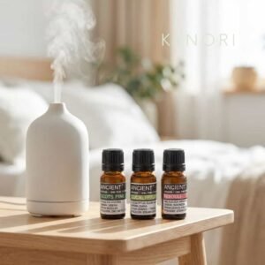Pack Aire Limpio de KYNORI con aceites esenciales de eucalipto, niaouli y pino junto a difusor, creando un ambiente fresco y natural en el hogar